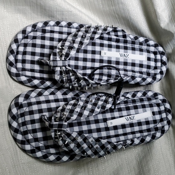 Zara Studded Black Gingham Thong Sandals - Picture 1 of 8